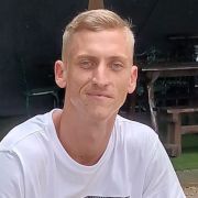 Skuilnaam23