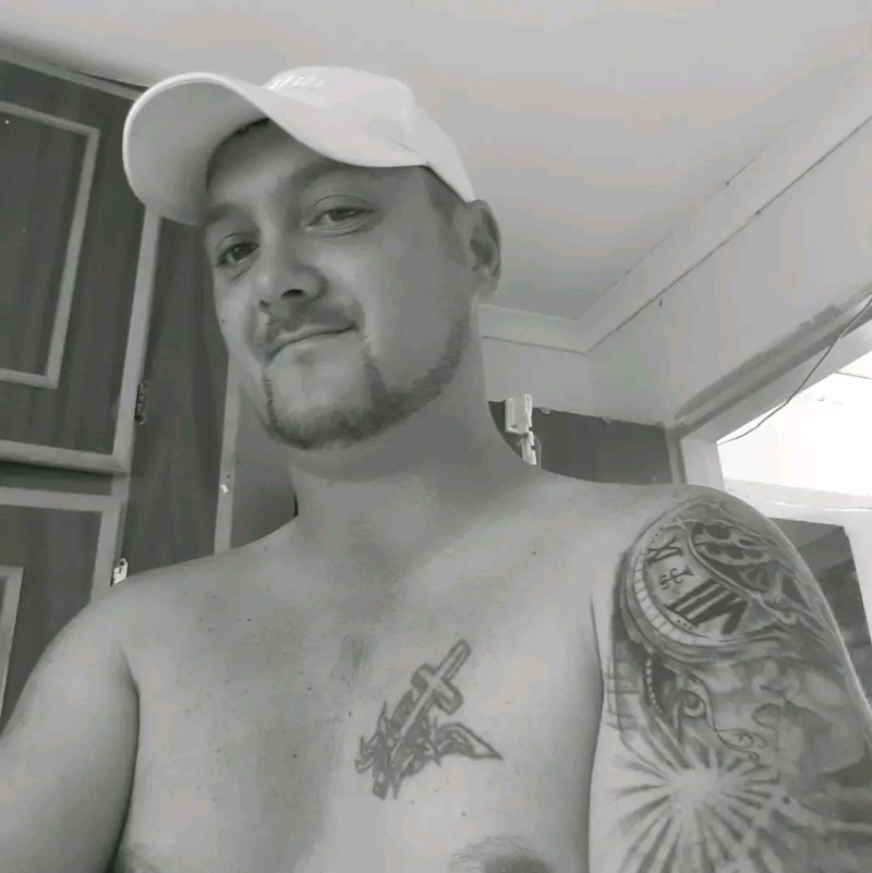 Toyboy007