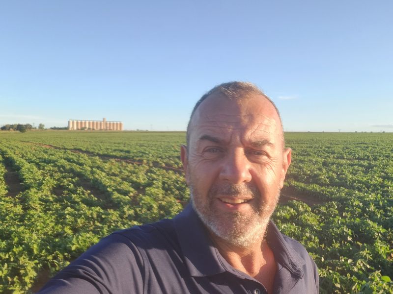 Voeteopdiegrond Voeteopdiegrond